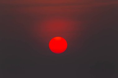 Arka planda güzel güneş