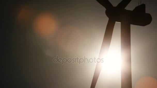 Silhouette of wind turbine — Stock Video