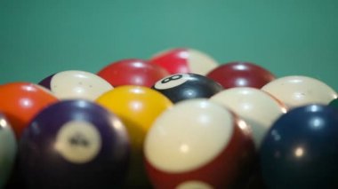 Bilardo açılış vuruşu - kadar yakın