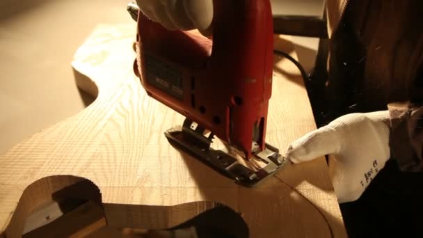 Heavy Duty Plunge Router Treats Edges Body Wooden Guitar — Stock Video