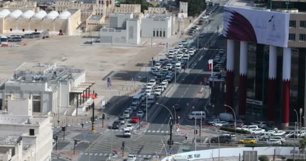Διασταύρωση Κυκλοφορίας Μποτιλιάρισμα Στη Ντόχα Θέα Από Ψηλά — Αρχείο Βίντεο