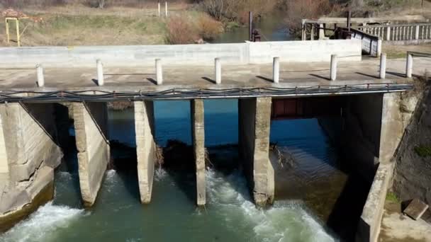 Flight Abandoned Dams River Part Broken Bridge Winter Sunny Day — Stock Video