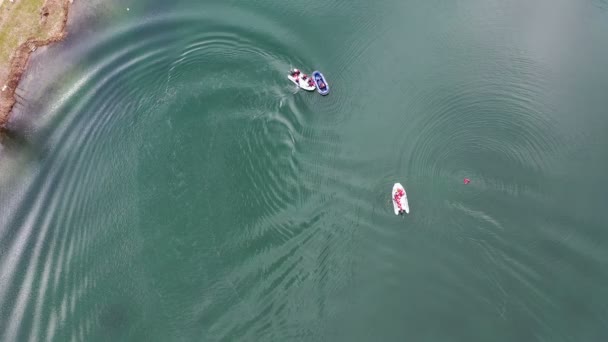Rescate Los Heridos Embarcación Del Agua Con Dos Lanchas Motoras — Vídeos de Stock