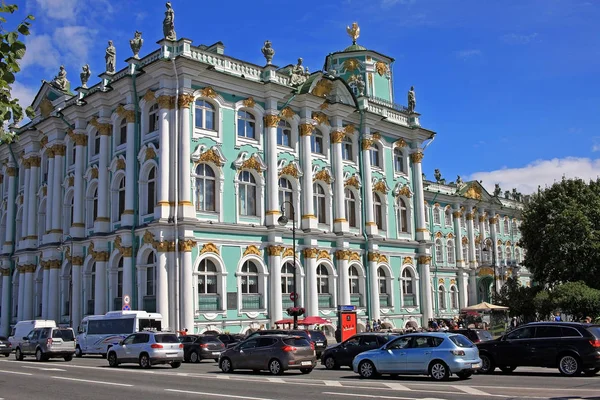 Palacio de Invierno, Museo Estatal del Hermitage en San Petersburgo, Rusia —  Fotos de Stock