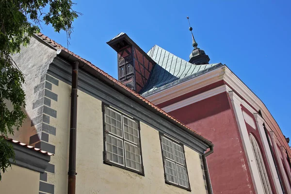 Arquitectura en la antigua Riga, Letonia — Foto de Stock