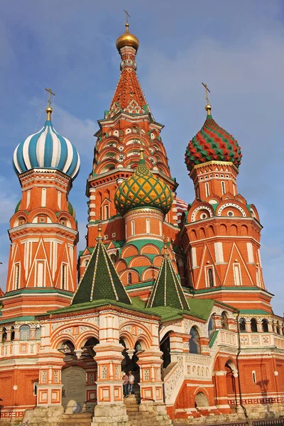 Catedral de Basilio el Bendito en Moscú, Rusia — Foto de Stock