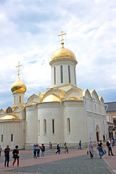 Trinity katedrála v klášteře Trinity Lavra. Rusko — Stock fotografie