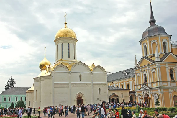 三一大教堂，在圣三一修道院修道院里。俄罗斯 — 图库照片