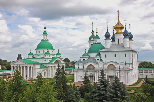 Rostov il Grande. Monastero di Spaso-Yakovlevsky Dimitriev. Russia — Foto Stock