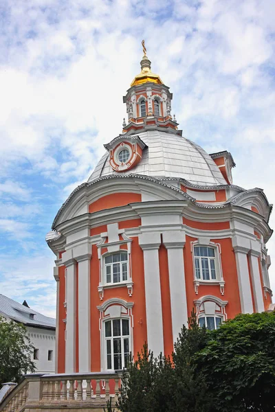 Kirche der Smolensk-Ikone der Mutter Gottes hodegetria in r — Stockfoto