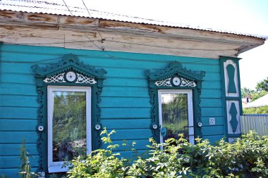 Rusya 'daki eski ahşap ev