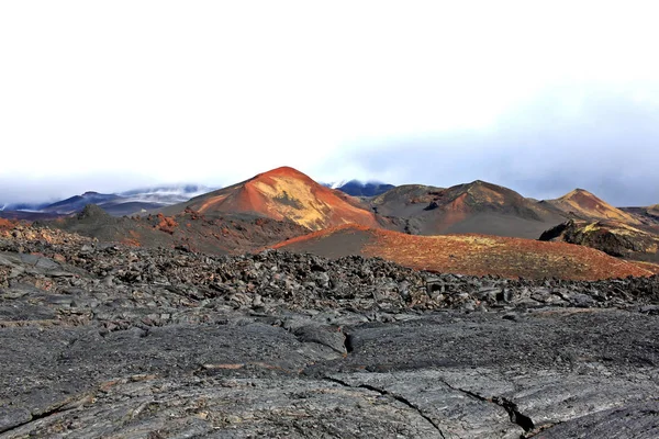 Campo de lava en la península de Kamchatka, Rusia — Foto de Stock