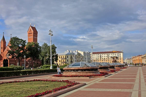 Praça da Independência em Minsk, Bielorrússia — Fotografia de Stock