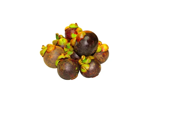 マンゴスチン Garcinia Mangostana または紫色のマンゴスチンは 選択的な焦点を当てて白い背景に隔離されています 熱帯食用果実 — ストック写真