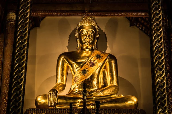 Golden Buddha, Wat Phra Kaew Don Tao, Lampang, Thailand