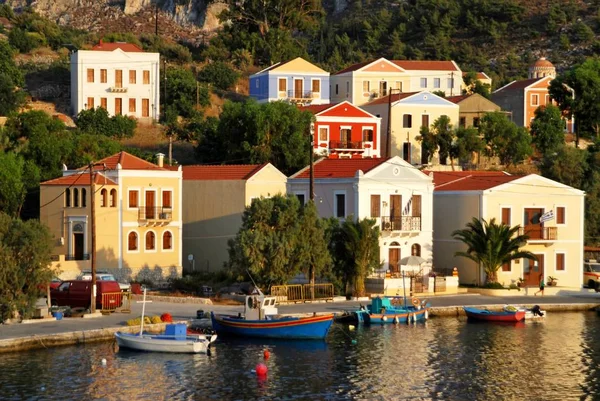 Θέα Από Λιμάνι Την Πόλη Του Καστελόριζου Καστελόριζο Δωδεκάνησα Ελλάδα — Φωτογραφία Αρχείου