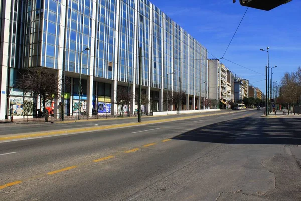 Atenas Grécia Março 2020 Avenida Suggrou Vazia Uma Das Ruas — Fotografia de Stock