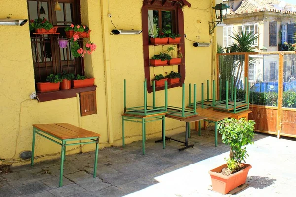 Athens Greece May 2020 Tables Chairs Stacked Closed Cafe Restaurant — Stock Photo, Image