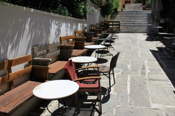 Atenas Grécia Abril 2020 Restaurante Café Vazio Durante Bloqueio Coronavirus — Fotografia de Stock
