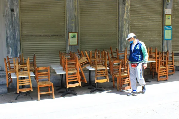 Athen Griechenland Mai 2020 Tische Und Stühle Stapeln Sich Während — Stockfoto