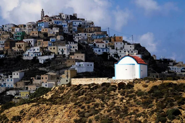 喀尔巴阡岛 以Olympos村为背景的基督教正教会 — 图库照片