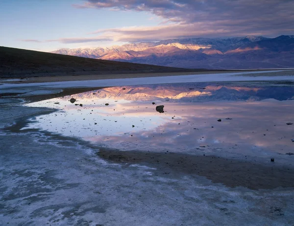 Badwater ve takas fırtına, gündoğumu, ölüm Vadisi Milli Parkı, Kaliforniya