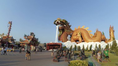 Dragon soyundan Müzesi'nde insanlar kutlamak