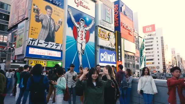 Osaka Japan April Tourists Japanese People Enjoy Traveling Famous Glico — Stock Video