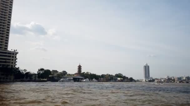 Time Lapse del río Chao Praya con el transporte en barco — Vídeo de stock