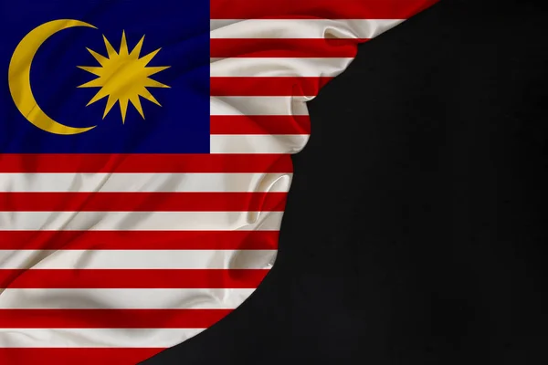 Flaga narodowa współczesnego stanu Malezja, piękny jedwab, czarny blank, pojęcie turystyki, gospodarka, polityka, emigracja, dzień niepodległości, przestrzeń kopii, szablon, horyzontalne — Zdjęcie stockowe