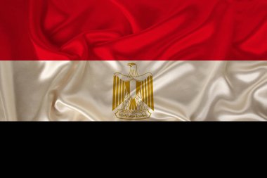 Mısır devletinin ulusal bayrağının resmi saten, dalgalı ipek, kıvrımlı ve röfleli, yakın plan, kopyalama alanı, illüstrasyon