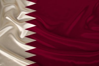 saten lüks bir doku üzerinde Katar devletinin ulusal bayrağının fotoğraf, dalgalar, kıvrımlar ve vurgular ile ipek, closeup, kopya alanı, illüstrasyon