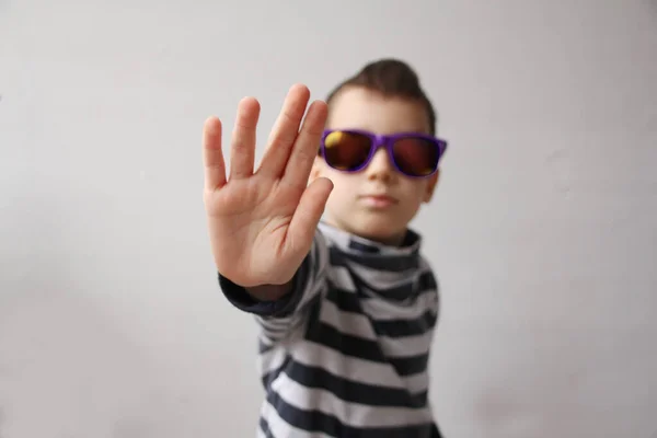 Boy Dark Sunglasses Mohawk His Head Closes His Palm Stop — Stock Photo, Image