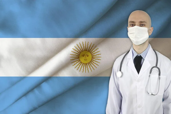 Doctor Uniforme Blanco Con Estetoscopio Fondo Bandera Nacional Seda Argentina — Foto de Stock