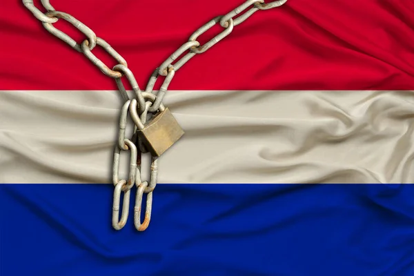 Catena Ferro Castello Sulla Bandiera Nazionale Seta Dei Paesi Bassi — Foto Stock
