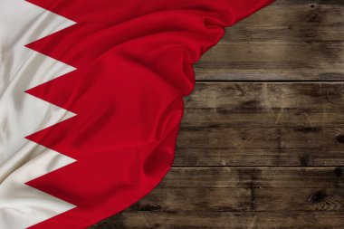 Bahreyn eyaleti dikey ipek milli bayrağı eski ahşap, turizm, ekonomi ve politika kavramına dayanır