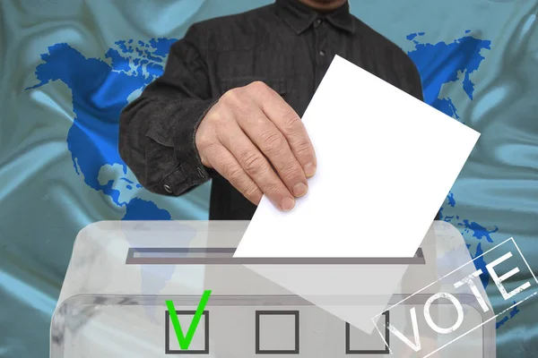 Votant Sex Masculin Renunță Vot Gol Într Vot Transparent Conceptul — Fotografie, imagine de stoc
