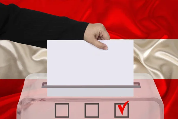 Female Voter Lowers Ballot Transparent Ballot Box Background National Flag — Stock Photo, Image