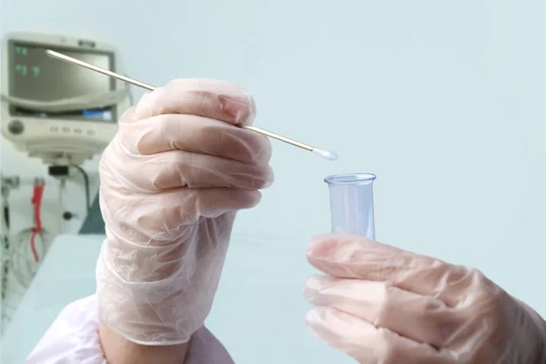 Doctor Holds His Hand Laboratory Test Tube Liquid Does Analysis — Stock Photo, Image