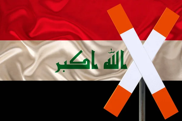 在伊拉克丝绸国旗的背景下签署 边界和海关管制概念 违反国家边界 旅游限制 — 图库照片