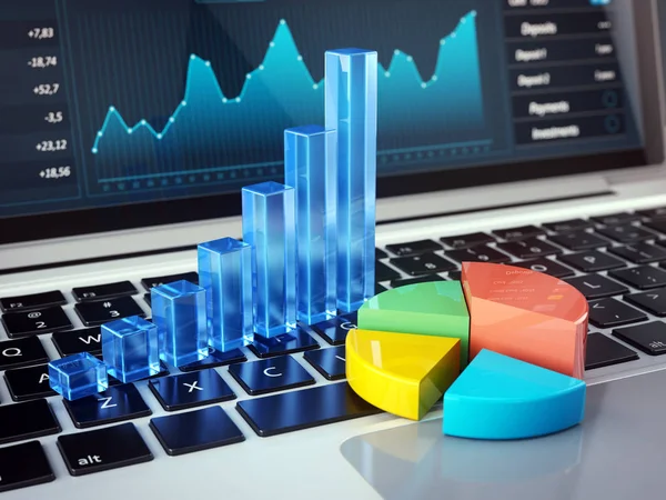 ファイナンス、会計、オンライン ・ バンキング、モバイル オフィス コンセプト - ノート パソコンのキーボード上の金融のグラフ — ストック写真