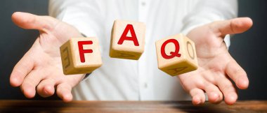 Bir adam tarafından atılan küplerde Faq (sıklıkla sorulan sorular) kısaltması kullanılır. Talimatlar ve kurallar. Sık sık hatalardan kaçının. Kullanıcılar ve müşteriler için uygun açıklama biçimi.