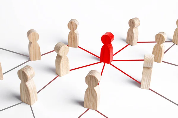 一个人的红色形象通过一个通讯网把他的影响力传播给人们 遵循一个新的想法 领导和领导 合作与协作 与社会沟通 — 图库照片