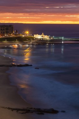 Newcastle Plajı Gündoğumu - Avustralya