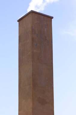 Tüten baca, mavi gökyüzü arkaplanı