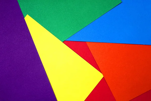 Gekleurd Karton Verspreid Tafel Uitgekomen Geometrische Vormen — Stockfoto