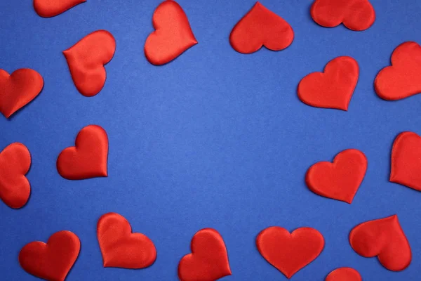 Textur Röda Hjärtan Blå Bakgrund — Stockfoto