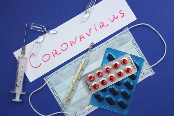 Palabra Escrita Por Medicación Coronavirus Máscara — Foto de Stock