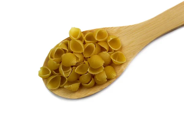 Pasta Shell Cucchiaio Legno Sfondo Bianco — Foto Stock