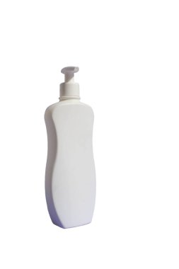 Ellerini yıkamak ve dezenfekte etmek için kullanılan plastik beyaz bir kap.